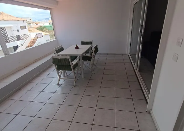 Americas, 2 Bedrooms With Pool Apartment